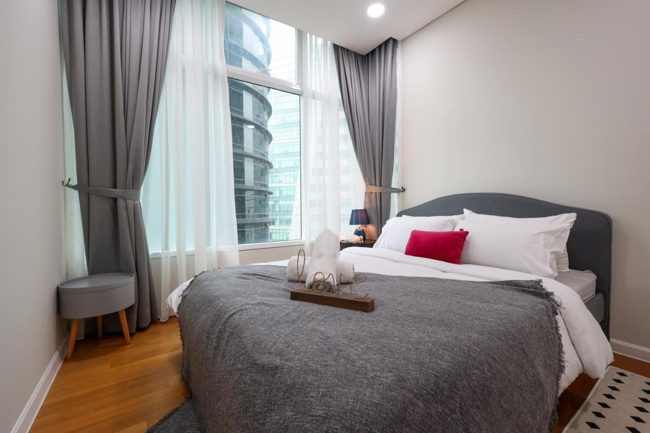 Apartment Sky Klcc By Calm Sojourn *
