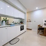Sky Suites Klcc By Calm Sojourn