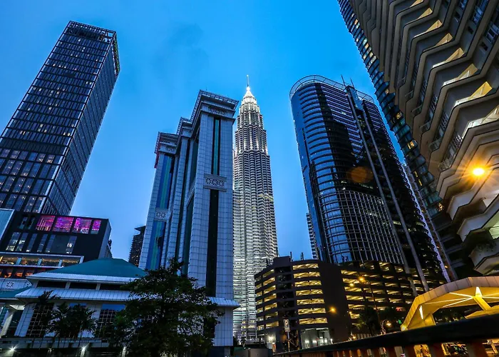 Sky Suites Klcc By Calm Sojourn